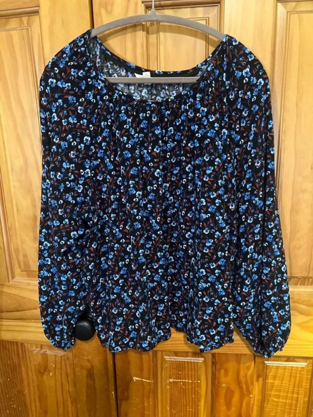 Terra & Sky Plus Size 2X Black Blue Floral Long Sleeve Blouse